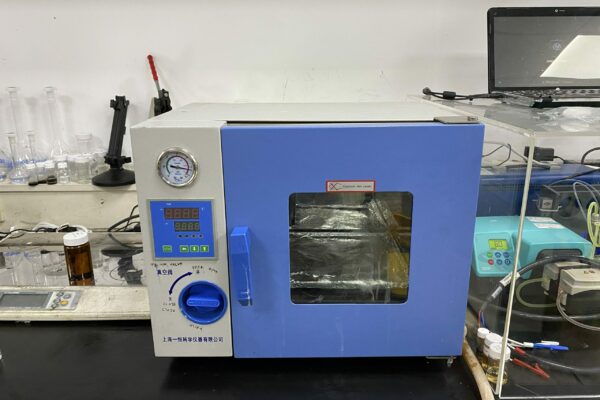 Vacuum Oven